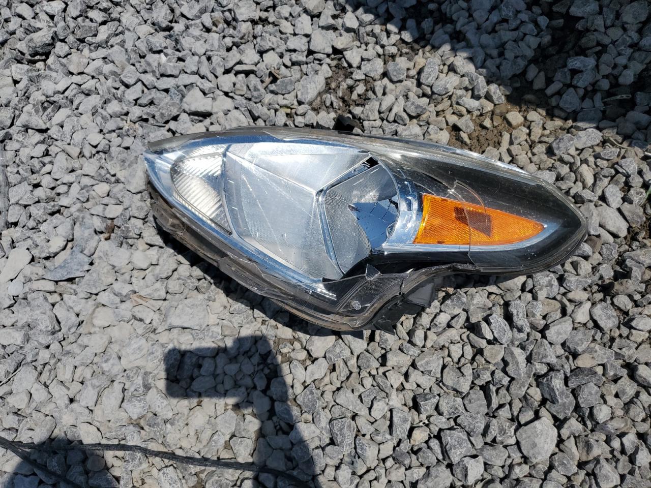 2018 Nissan Versa S VIN: 3N1CN7AP1JL830366 Lot: 67476435