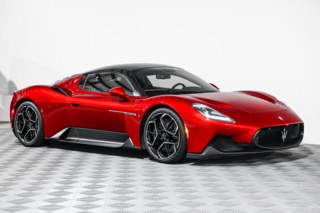  MASERATI MC20 2022 Красный