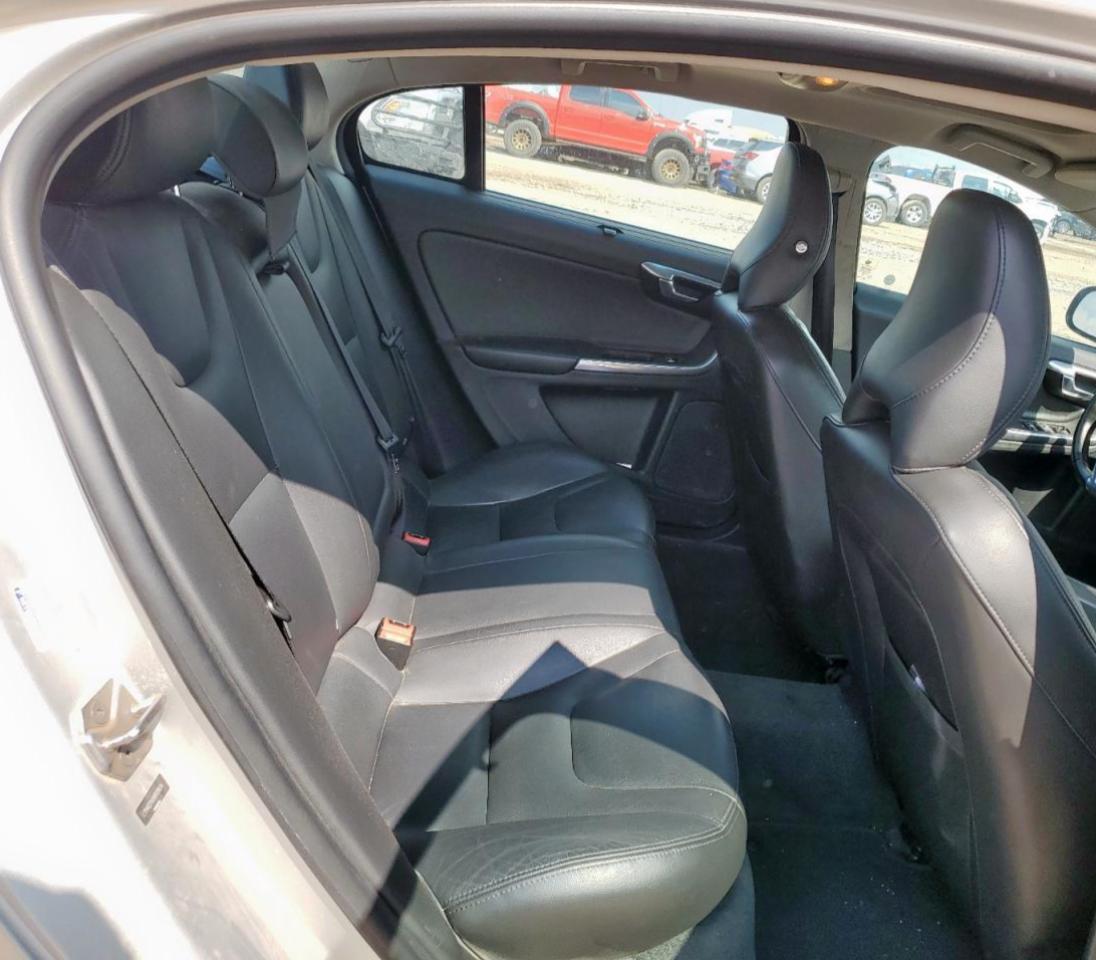 LYV402TK6HB139834 VOLVO S60 2017 SILVER Photo 10
