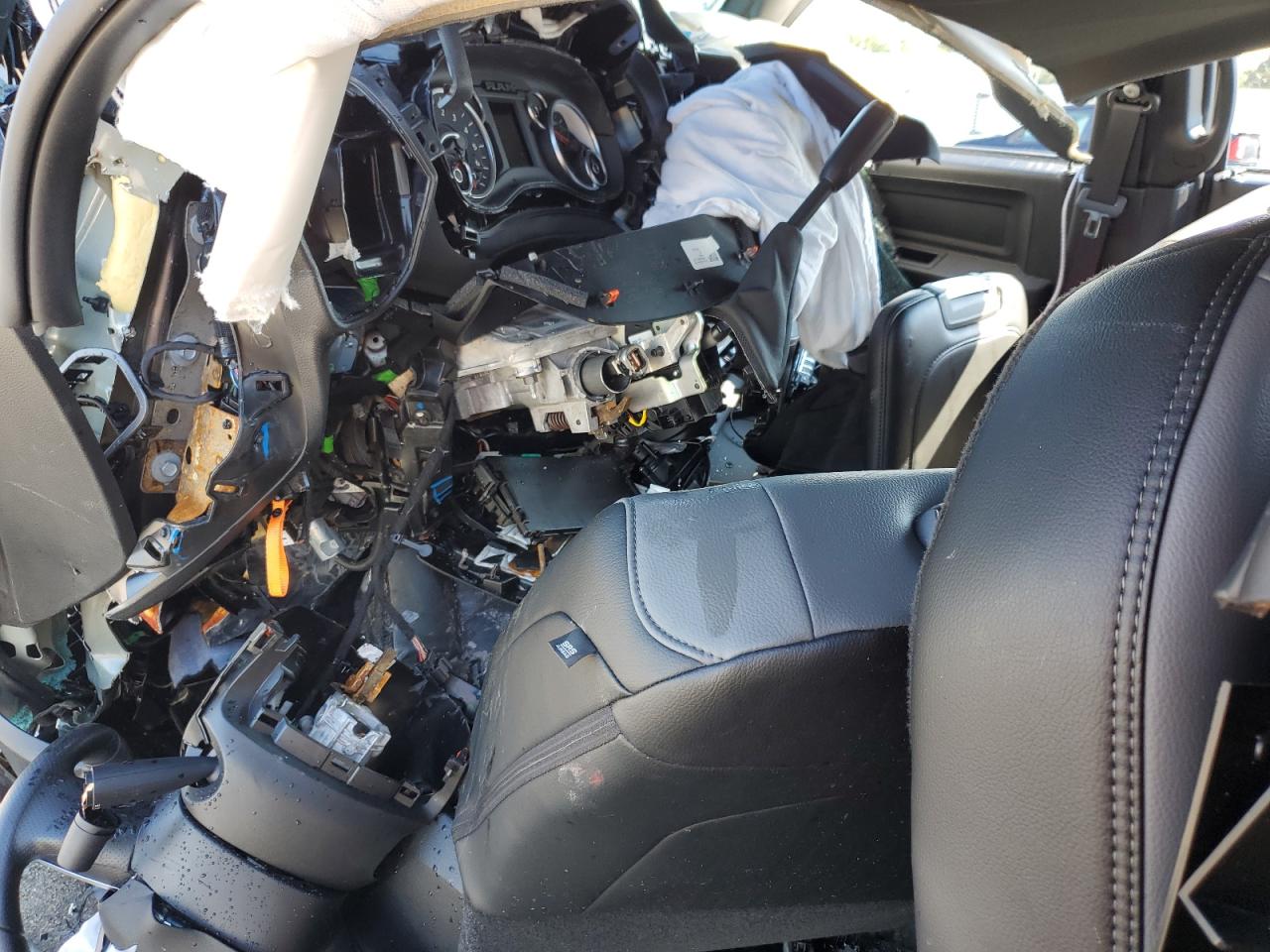 2025 Ram 2500 Tradesman VIN: 3C6TR5CJ1SG551628 Lot: 70046325