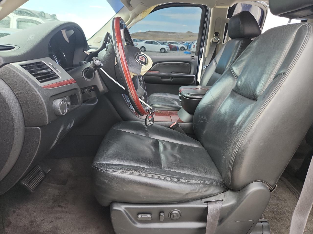 2007 Cadillac Escalade Luxury VIN: 1GYFK63877R133797 Lot: 70394795