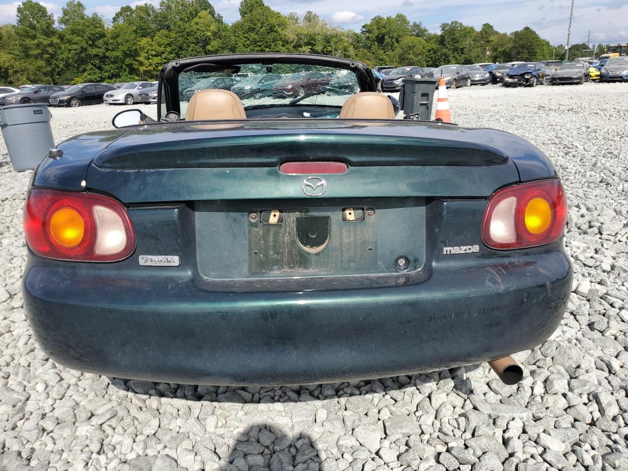 1999 Mazda Uk VIN: JM1NB3532X0121885 Lot: 70370705