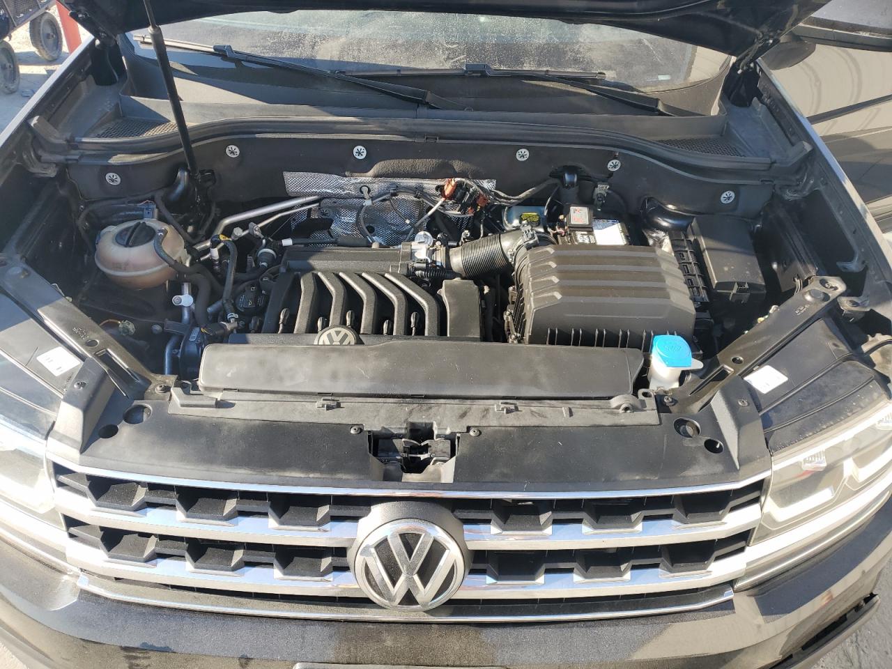 2018 Volkswagen Atlas VIN: 1V2BR2CAXJC512247 Lot: 69151995
