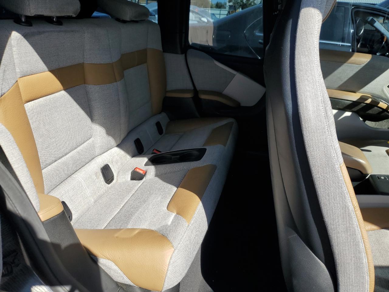 Фото: WBY1Z8C35HV893598