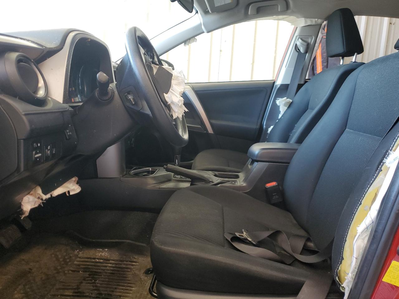 2017 Toyota Rav4 Le VIN: JTMBFREV8HJ154266 Lot: 68327615