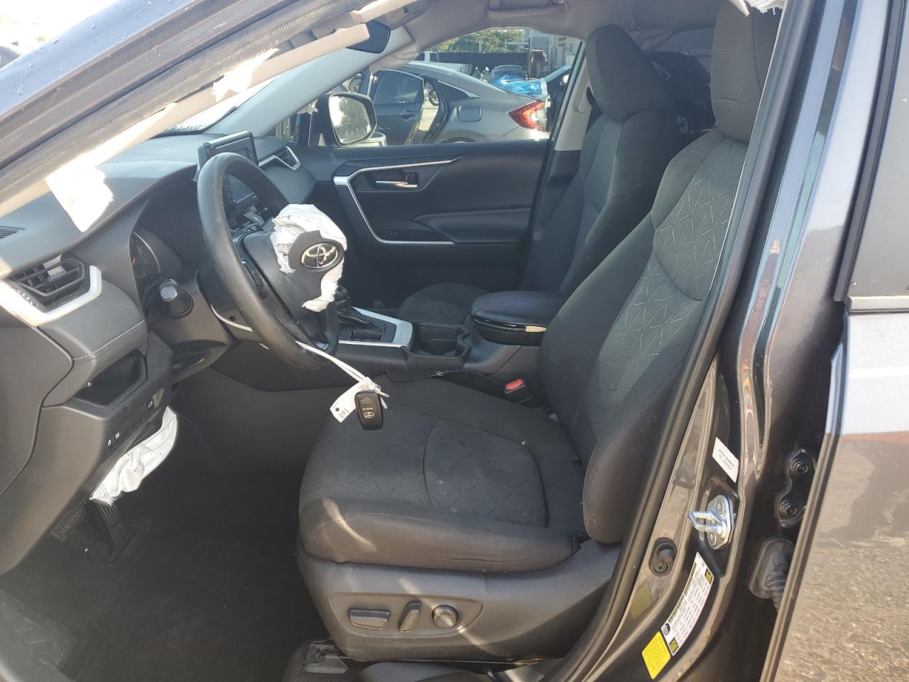 2020 Toyota Rav4 Xle VIN: 2T3W1RFV3LC073038 Lot: 69749735