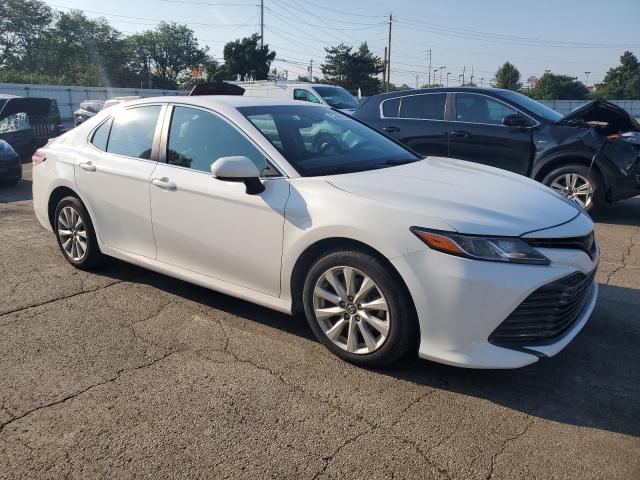  TOYOTA CAMRY 2018 White