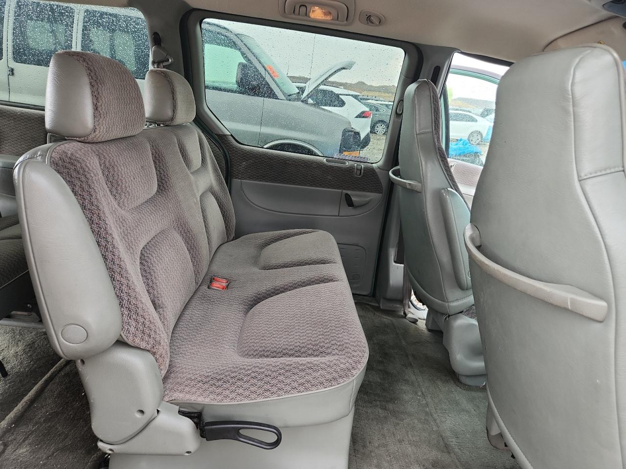 1998 Dodge Grand Caravan Se VIN: 2B4GP4432WR639448 Lot: 70720605