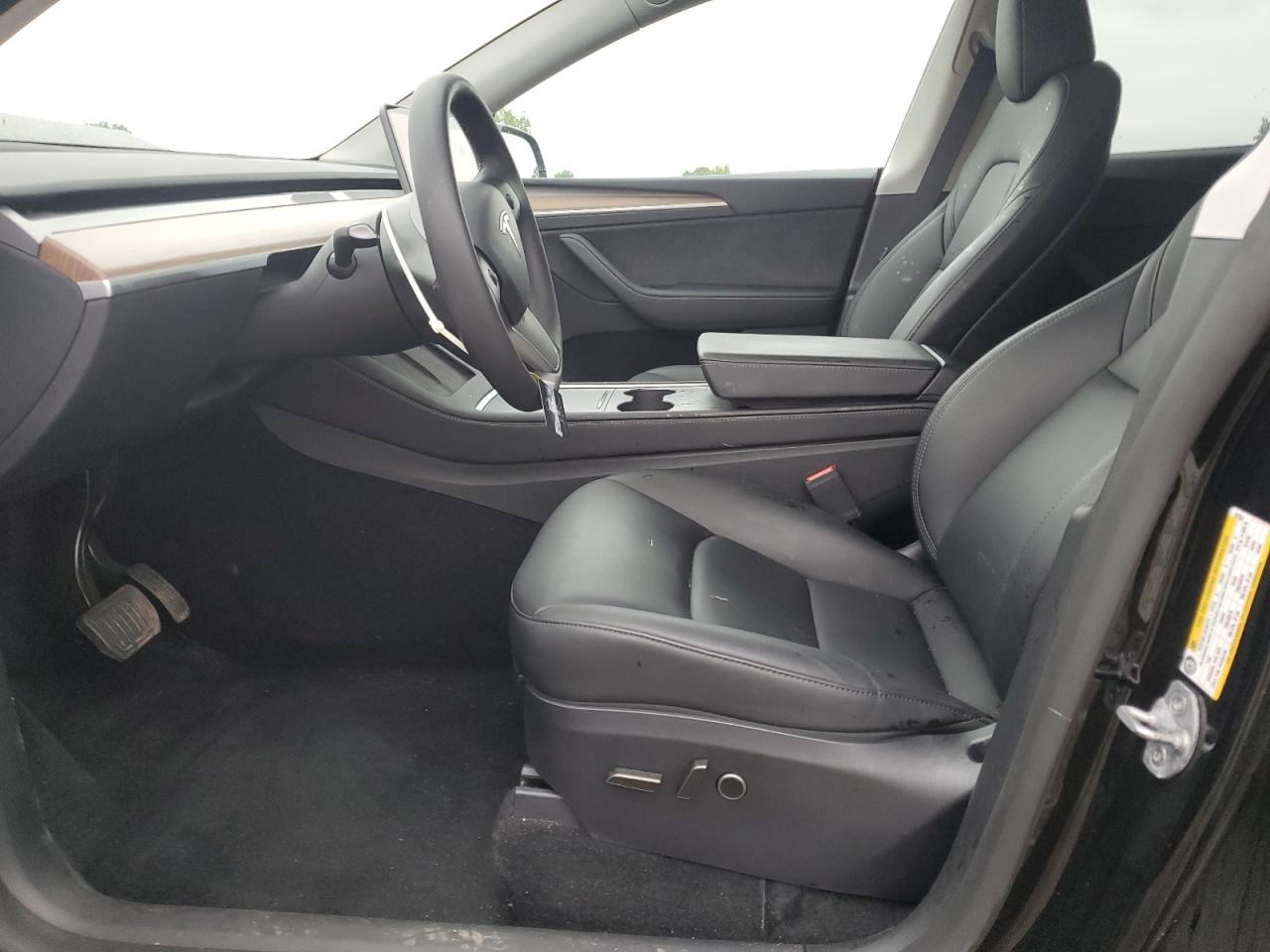 2025 Tesla Model Y VIN: 7SAYGDED8SF247954 Lot: 69747285