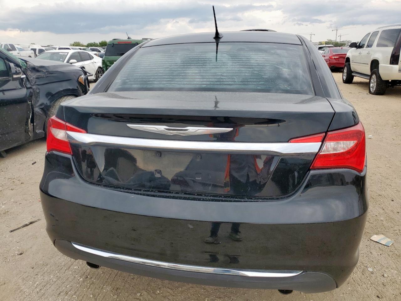 2013 Chrysler 200 Limited VIN: 1C3CCBCG4DN554485 Lot: 69293395