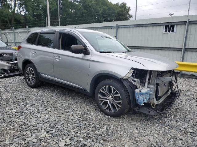  MITSUBISHI OUTLANDER 2018 Srebrny