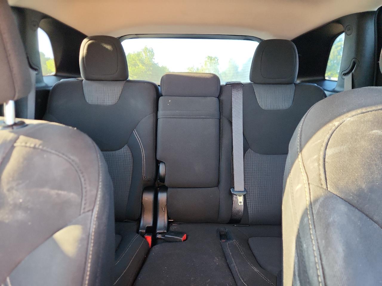 2017 Jeep Cherokee Latitude VIN: 1C4PJMCB8HW565184 Lot: 70175745