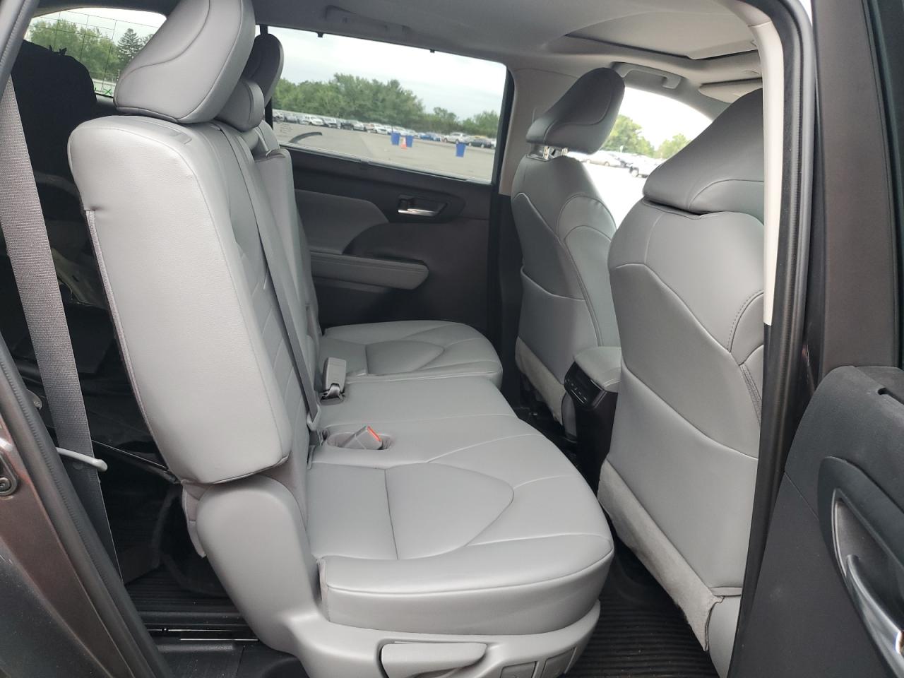 2021 Toyota Highlander Xle VIN: 5TDGZRBH9MS133208 Lot: 69459075