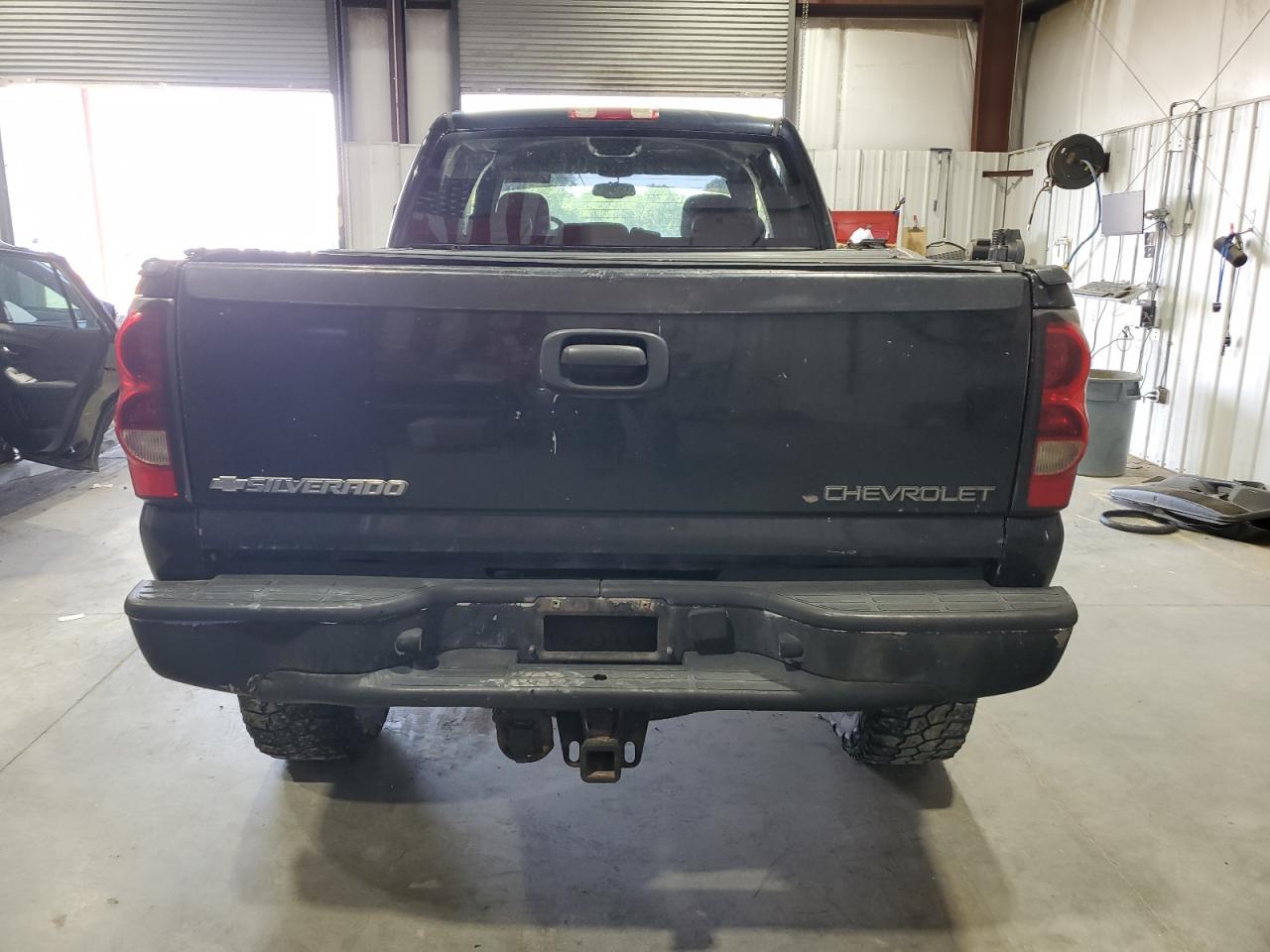 2005 Chevrolet Silverado K2500 Heavy Duty VIN: 1GCHK23225F853171 Lot: 70567865