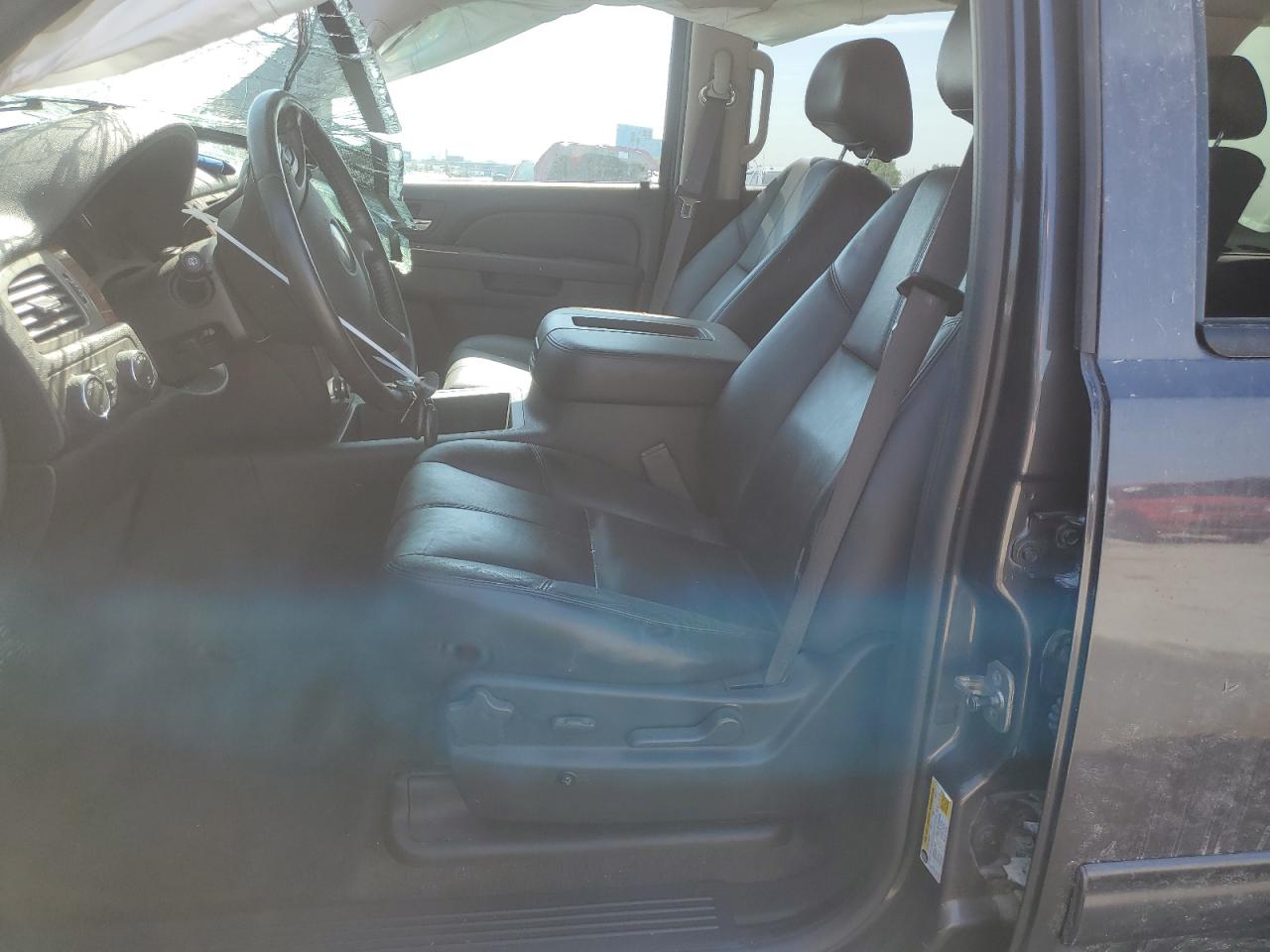 2010 Chevrolet Suburban K1500 Lt VIN: 1GNUKJE32AR126675 Lot: 70477605