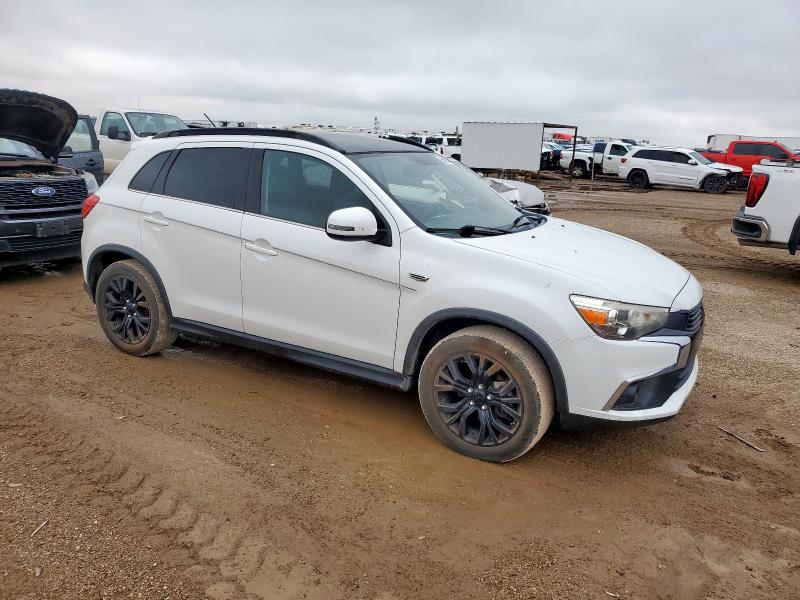  MITSUBISHI OUTLANDER 2016 Белы