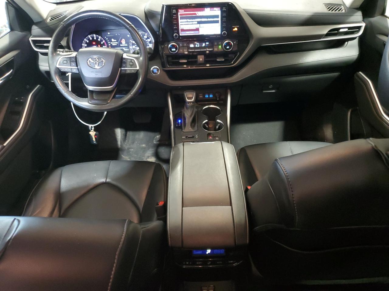 2022 Toyota Highlander Xle VIN: 5TDHZRBH6NS566605 Lot: 70768435