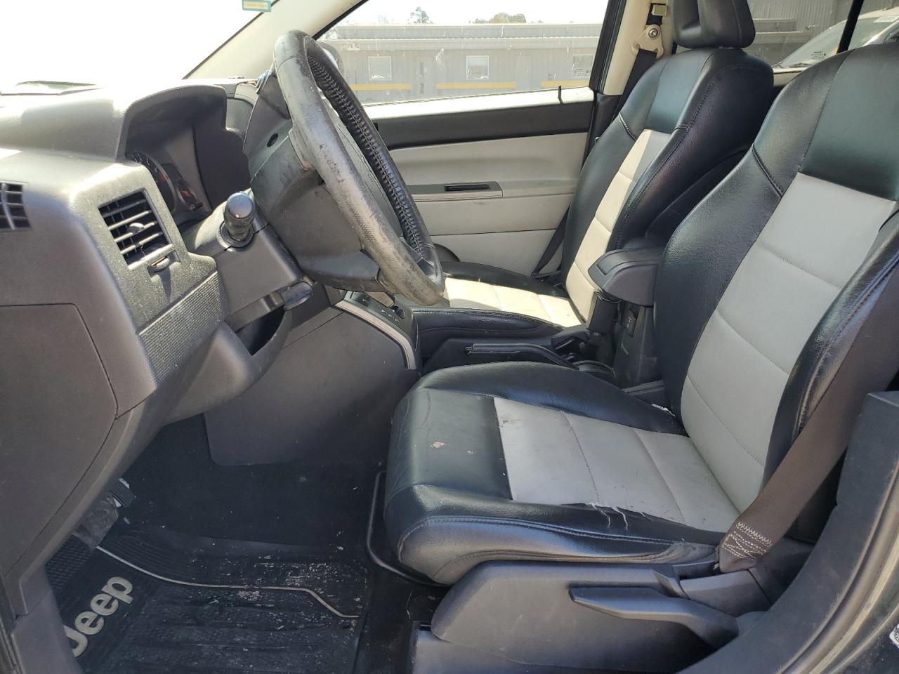 2007 Jeep Compass Limited VIN: 1J8FT57W77D145590 Lot: 69852925