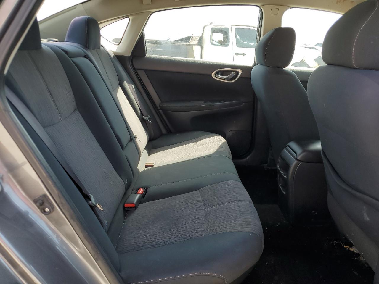 2015 Nissan Sentra S VIN: 3N1AB7AP2FY275647 Lot: 70761925