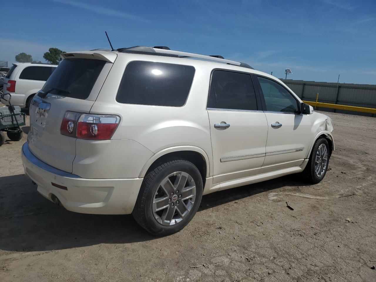 2011 GMC Acadia Denali VIN: 1GKKRTED7BJ256987 Lot: 70142255