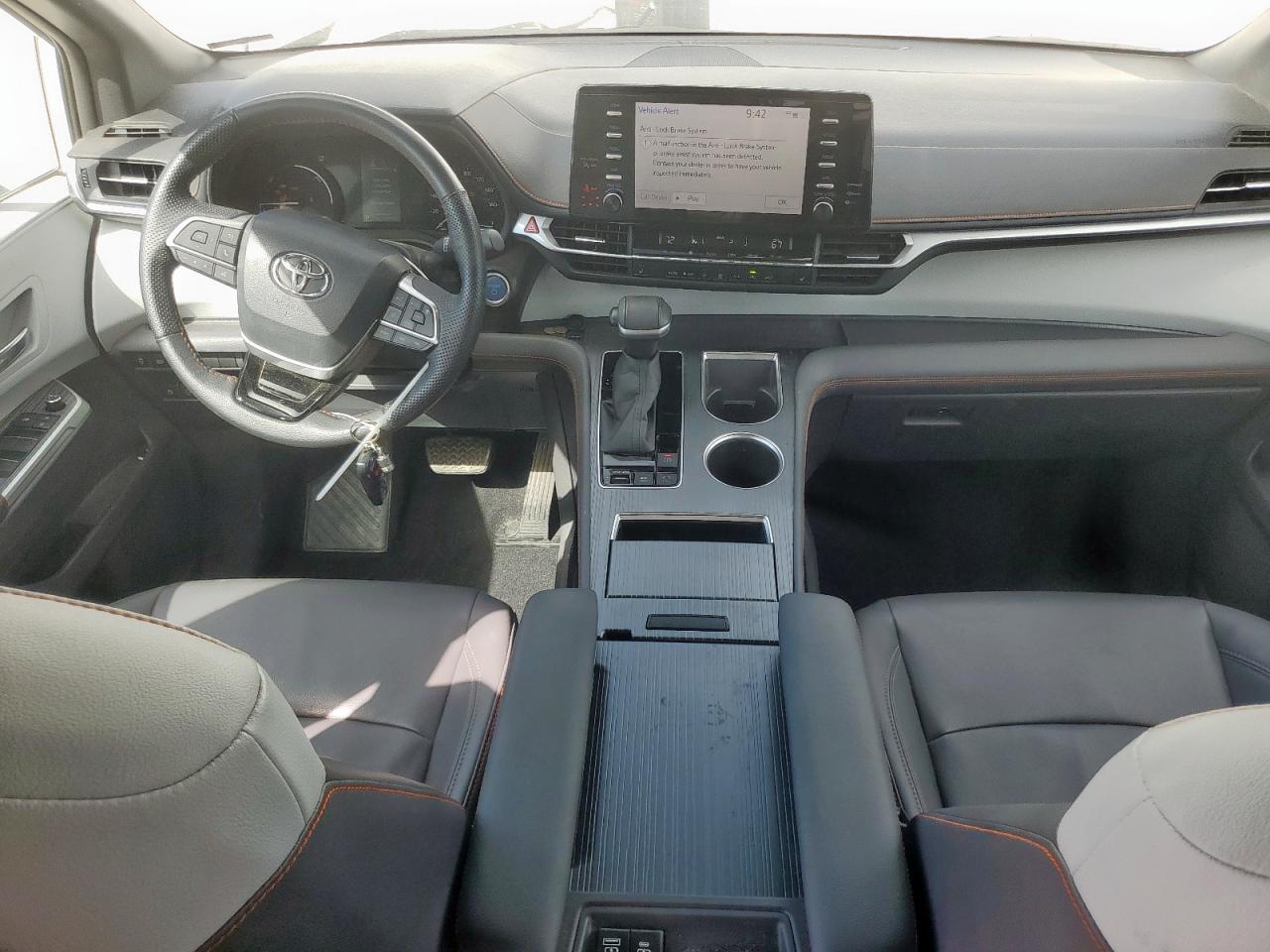 2022 Toyota Sienna Xse VIN: 5TDXSKFC8NS067892 Lot: 70937815