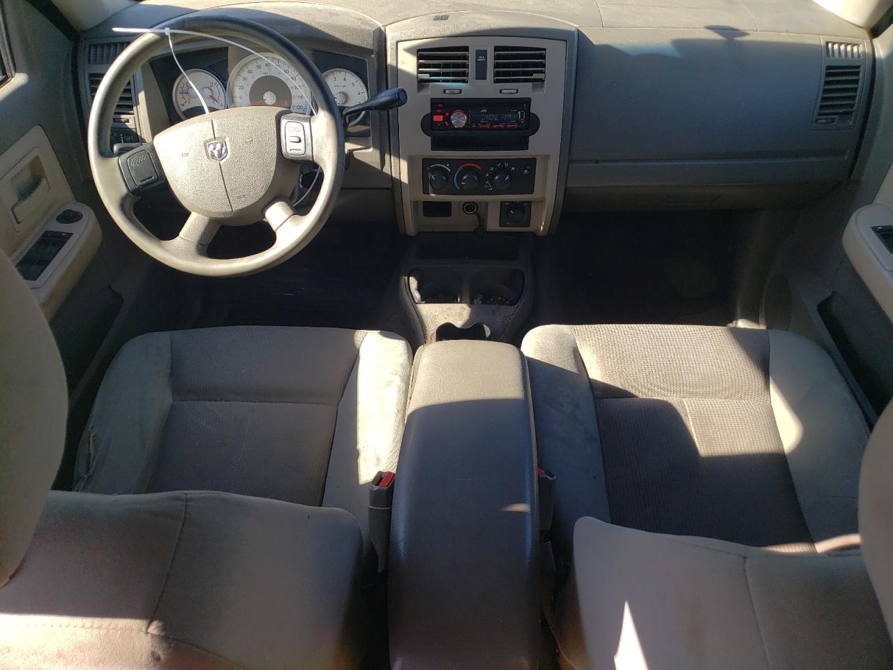 2005 Dodge Dakota Quad Slt VIN: 1D7HW48N05S110668 Lot: 69484635