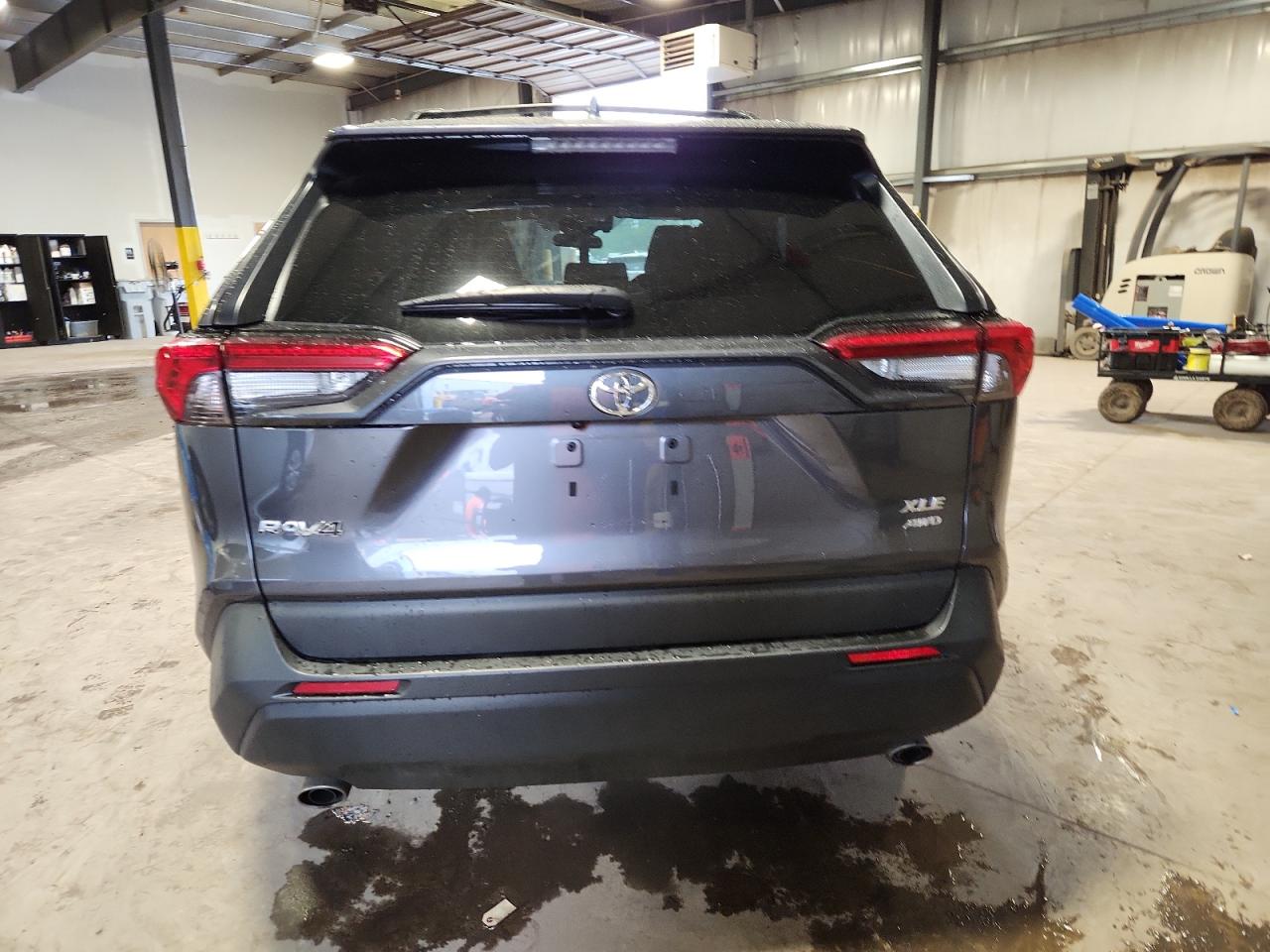 2024 Toyota Rav4 Xle Premium VIN: 2T3A1RFV2RC448887 Lot: 69235295