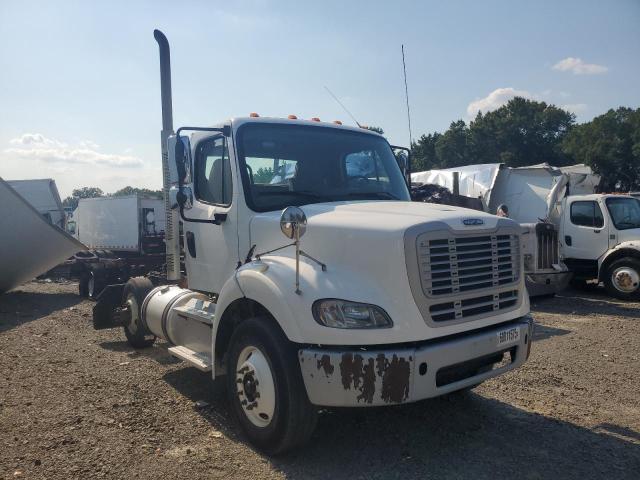 2015 Freightliner Business Class M2 Semi Truck
