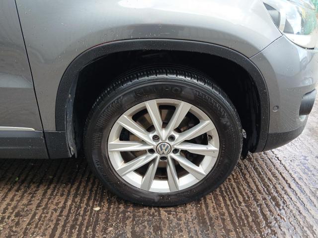 2013 VOLKSWAGEN TIGUAN SE