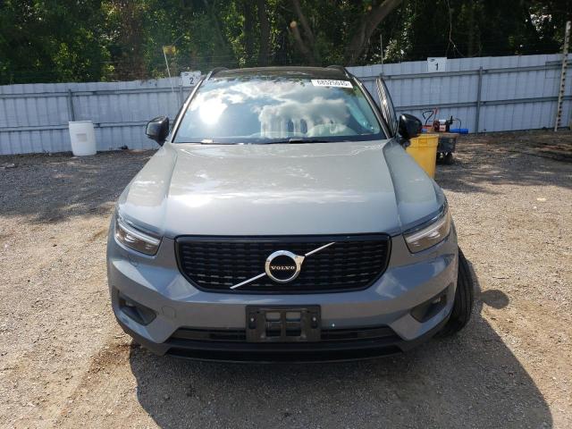 2020 VOLVO XC40 T5 R-DESIGN  