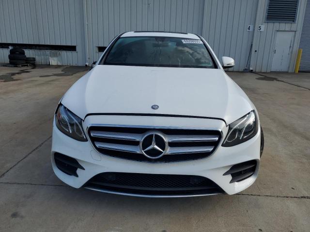 Седаны MERCEDES-BENZ E-CLASS 2017 Белы