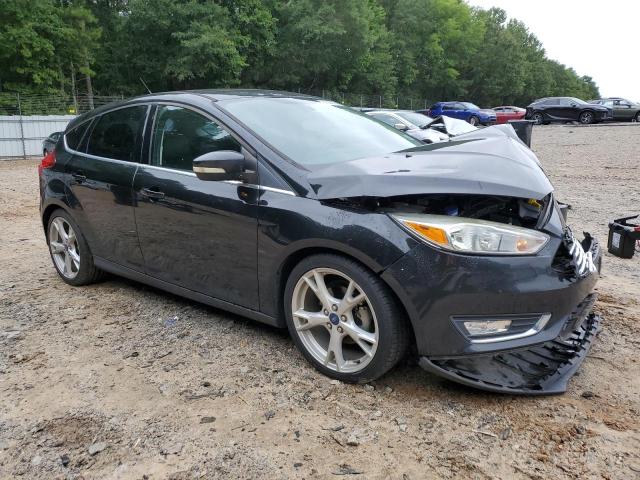 Hatchbacks FORD FOCUS 2015 Czarny