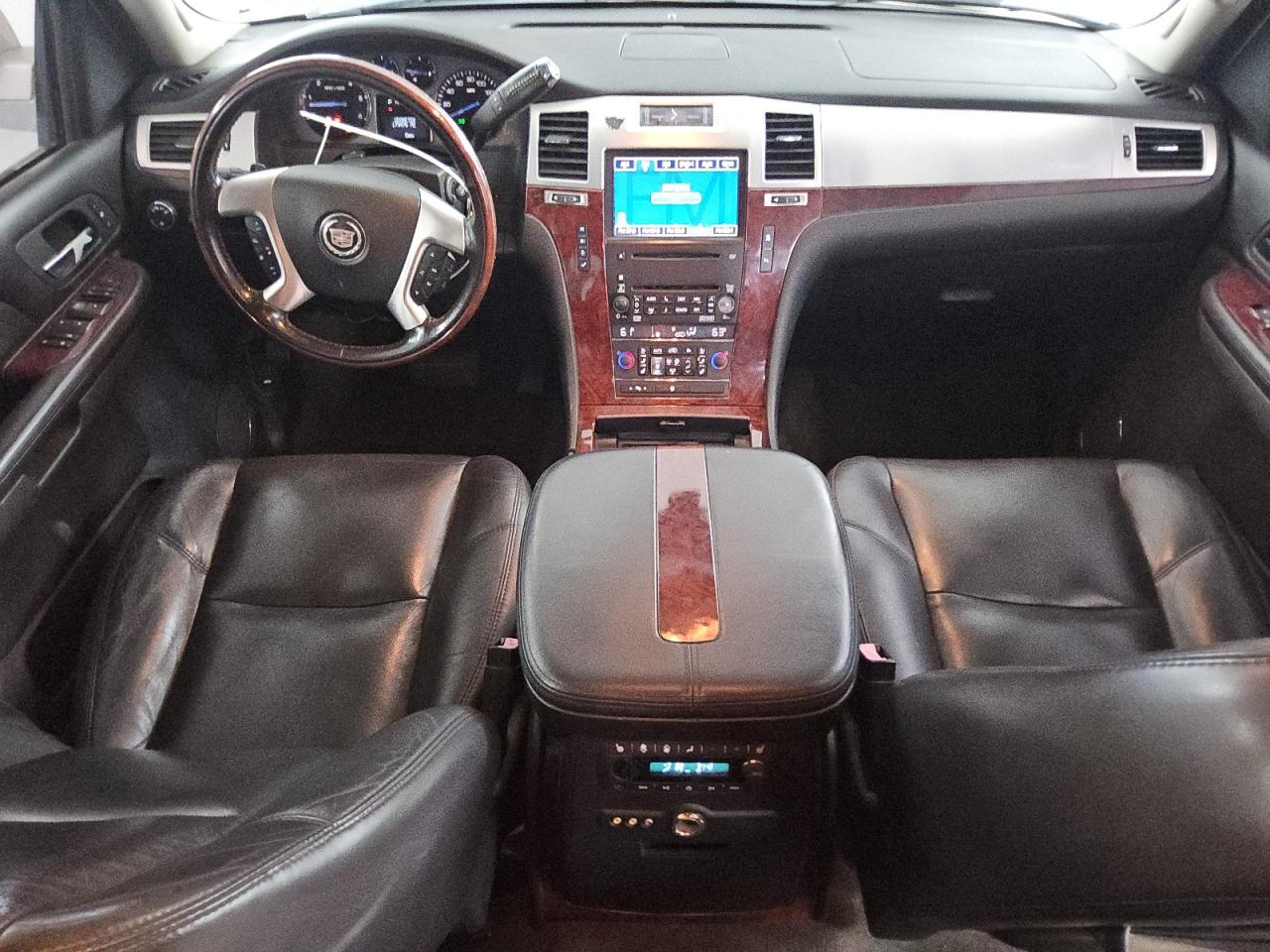 2007 Cadillac Escalade Luxury VIN: 1GYFK63827R170420 Lot: 69487775