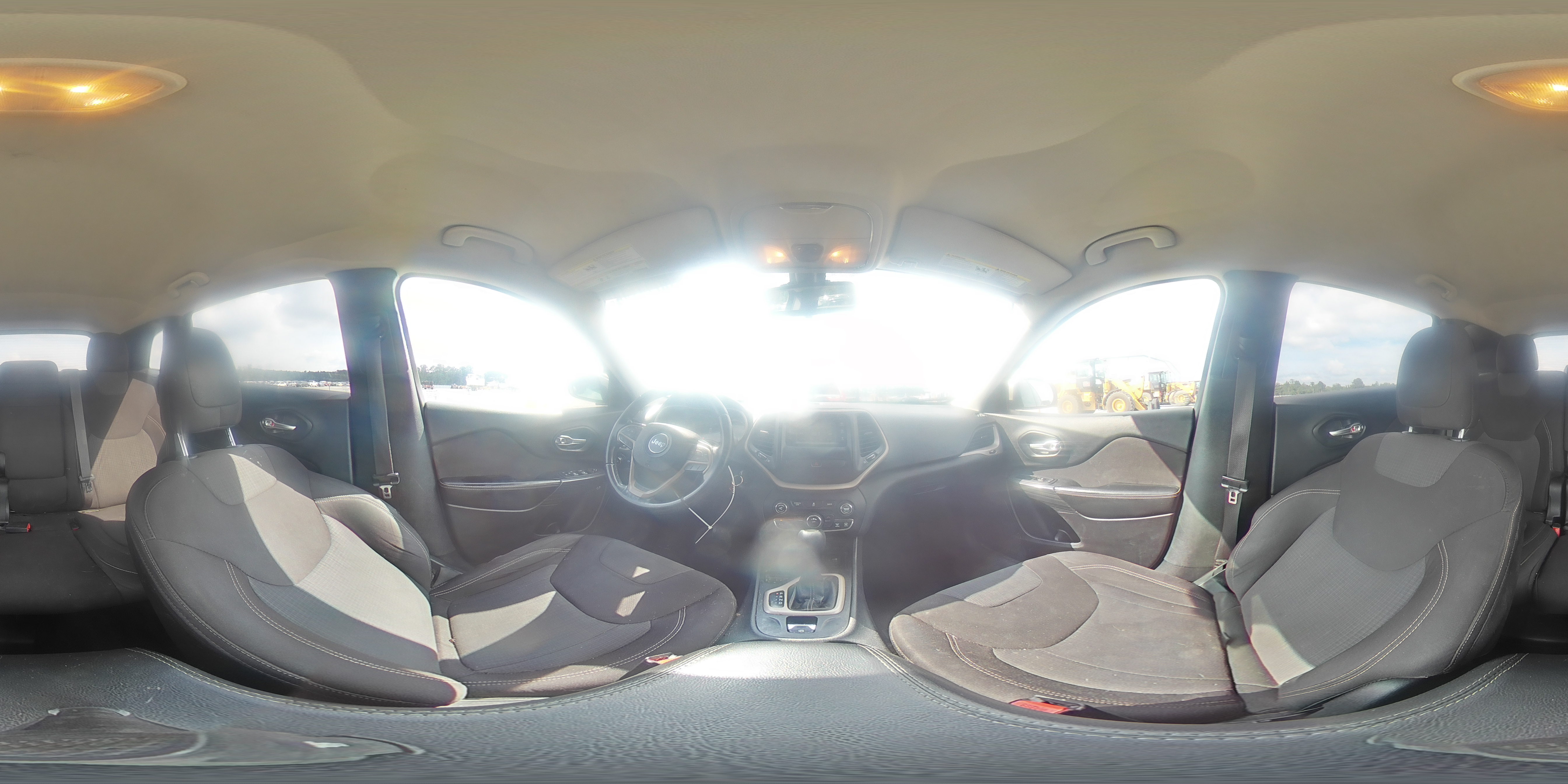 2015 Jeep Cherokee Latitude VIN: 1C4PJLCB5FW683605 Lot: 69924745