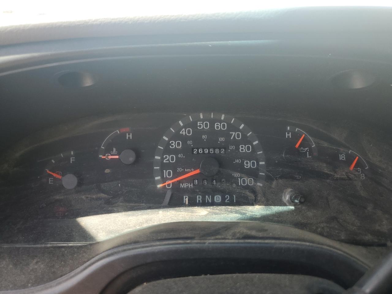 2000 Ford Econoline E250 Van VIN: 1FTNE24L4YHB23269 Lot: 68183135