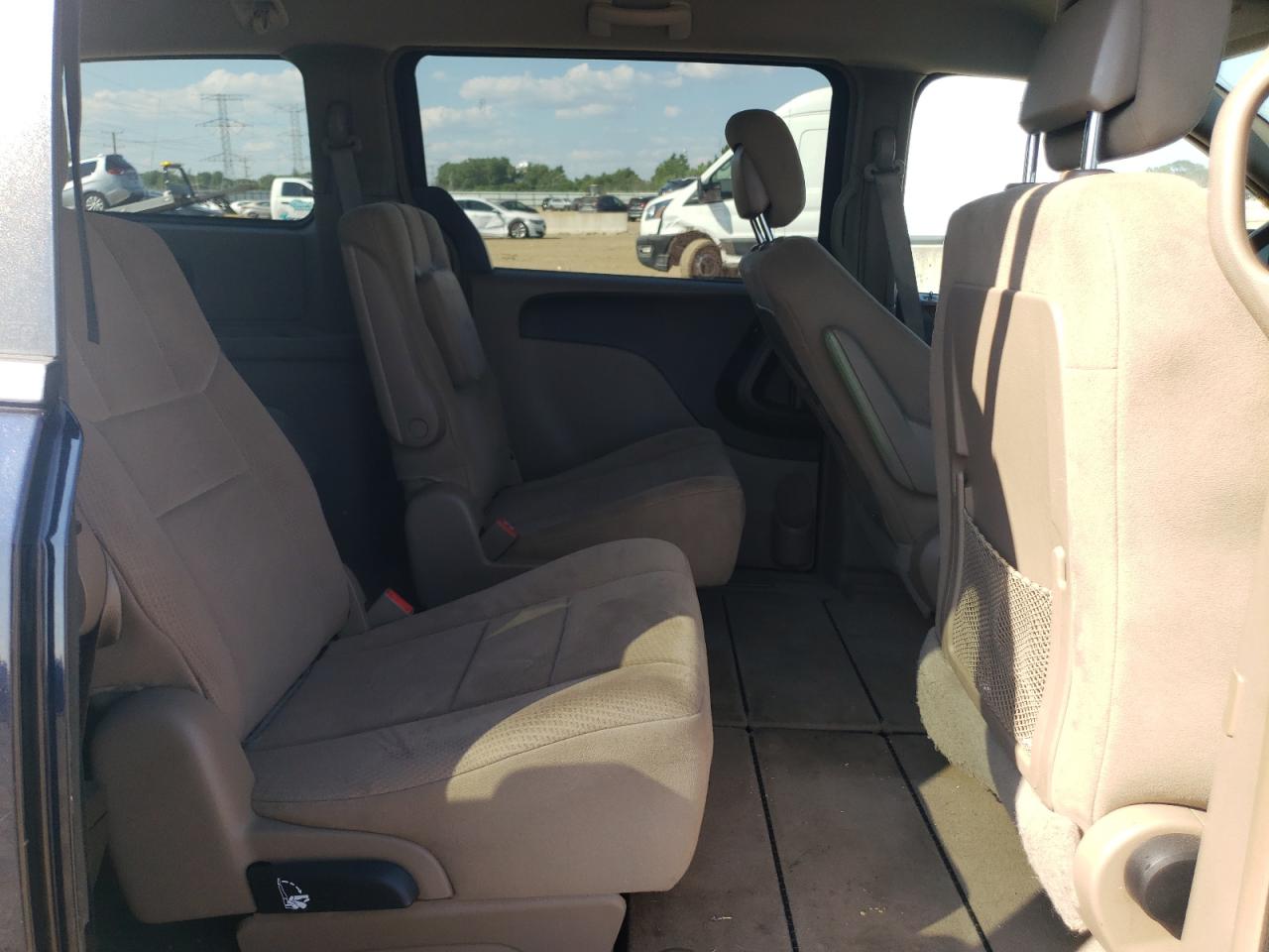 2011 Chrysler Town & Country Touring VIN: 2A4RR5DGXBR727330 Lot: 68785775