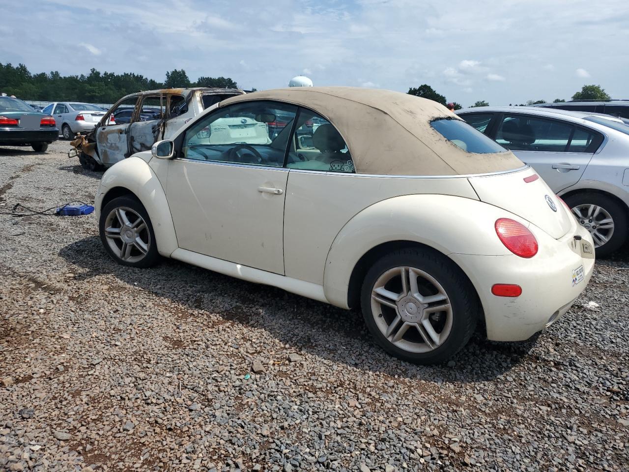 2005 Volkswagen New Beetle Gls beige null gas 3VWCD31YX5M361602 photo #3