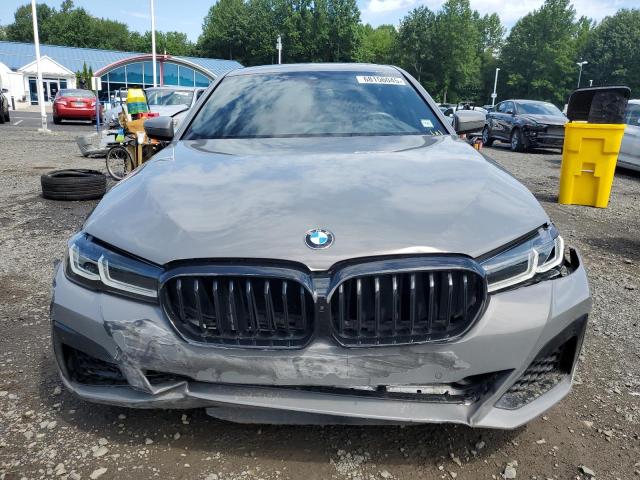  BMW M5 2022 Серый