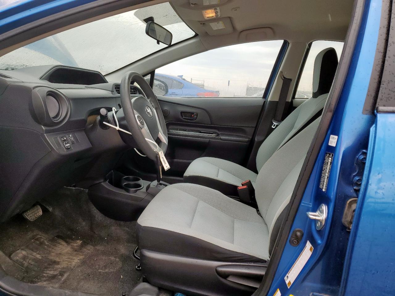 2015 Toyota Prius C VIN: JTDKDTB37F1581523 Lot: 70154105