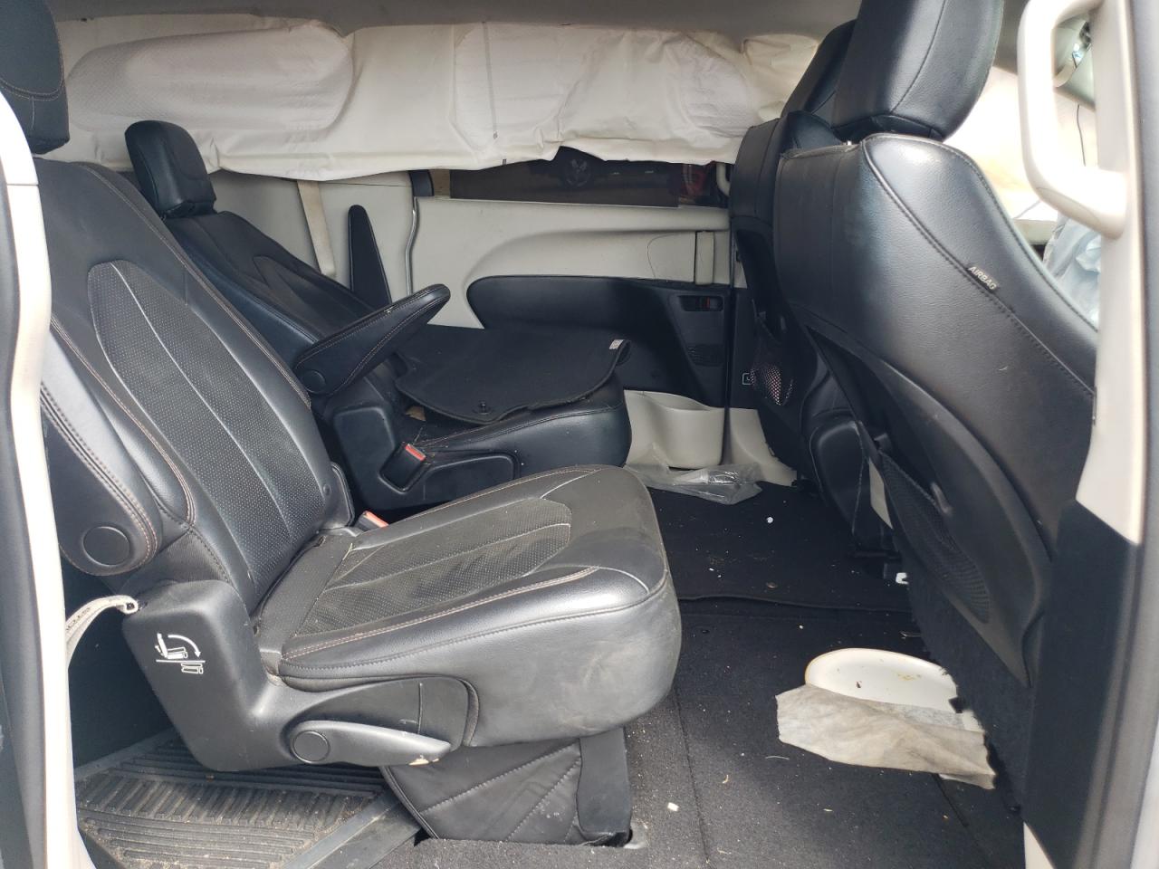 2018 Chrysler Pacifica Touring L VIN: 2C4RC1BG5JR119376 Lot: 68907165