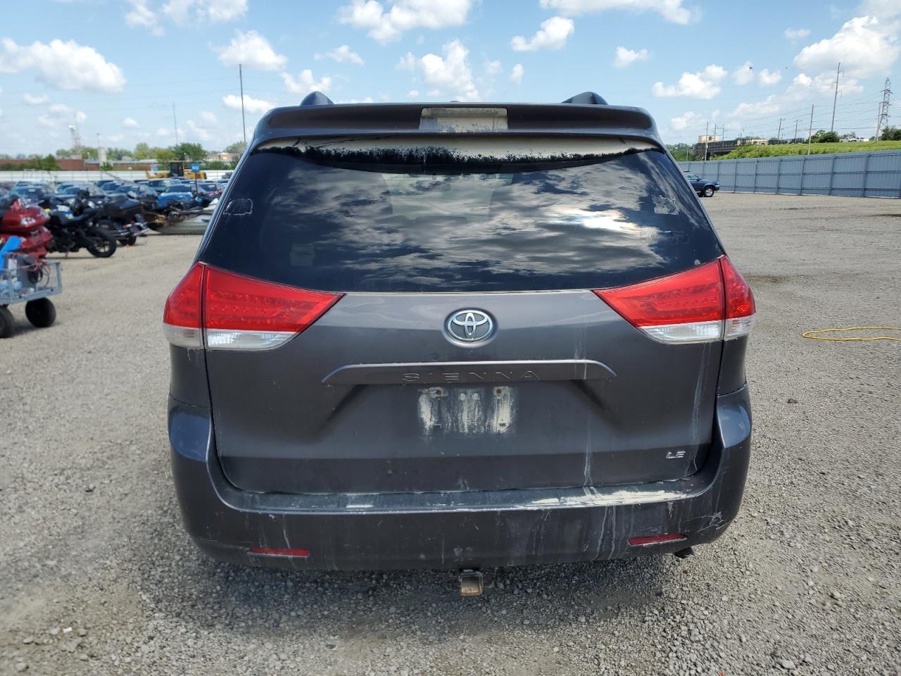 2013 Toyota Sienna Le VIN: 5TDKK3DC0DS332046 Lot: 68400265