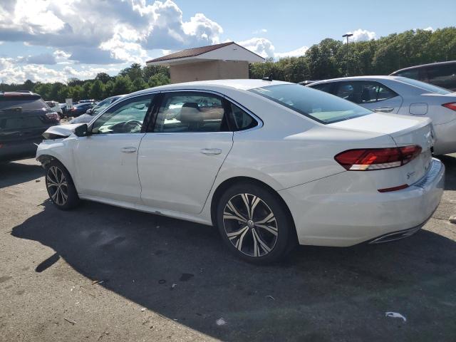  VOLKSWAGEN PASSAT 2021 Белы