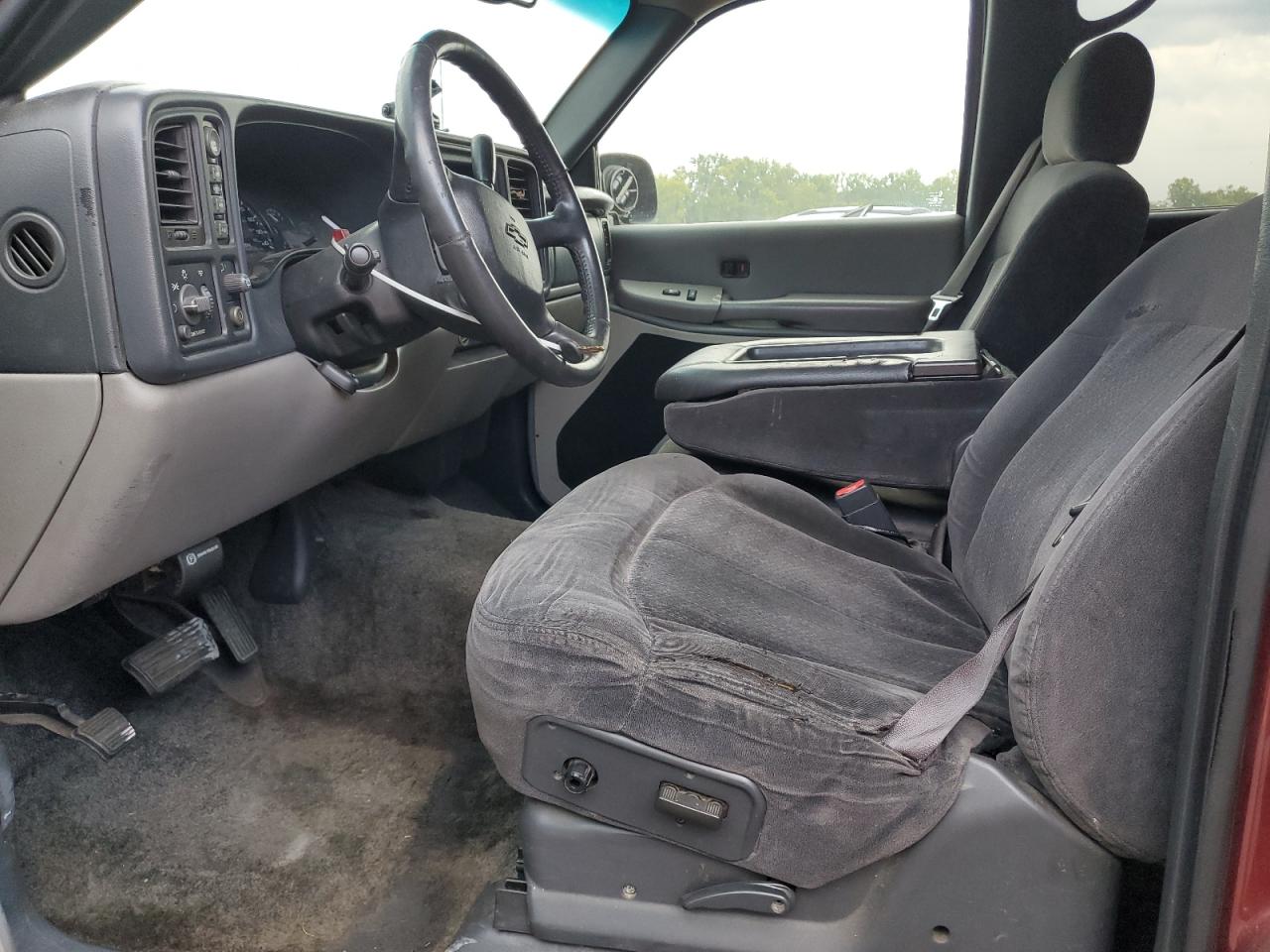 2002 Chevrolet Tahoe K1500 VIN: 1GNEK13V52J161820 Lot: 69398935