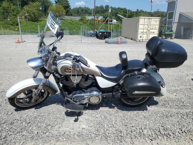 2011 VICTORY MOTORCYCLES KINGPIN STANDARD  