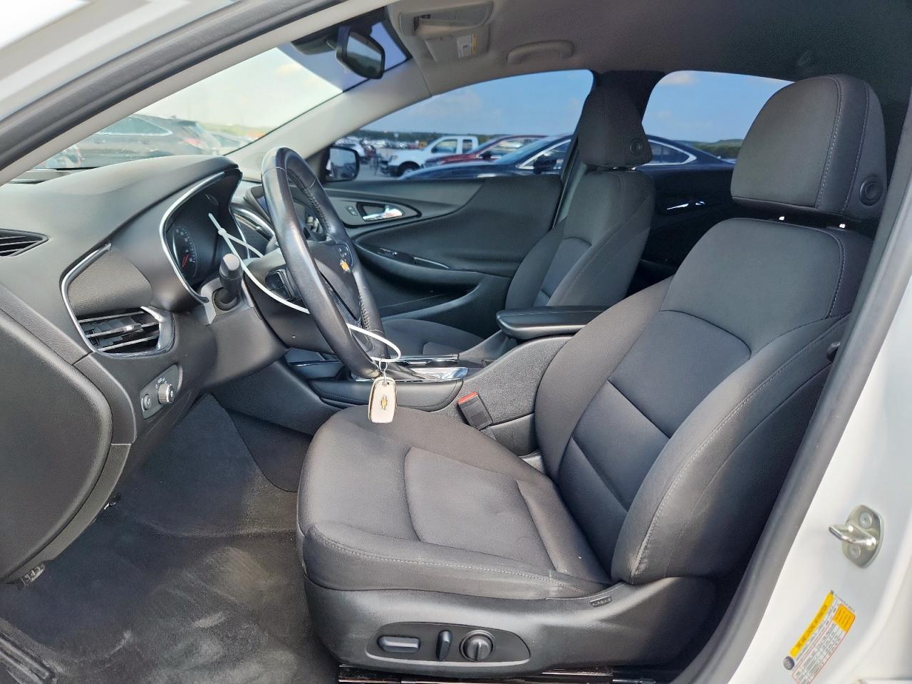 2018 Chevrolet Malibu Lt VIN: 1G1ZD5ST8JF185972 Lot: 67850235