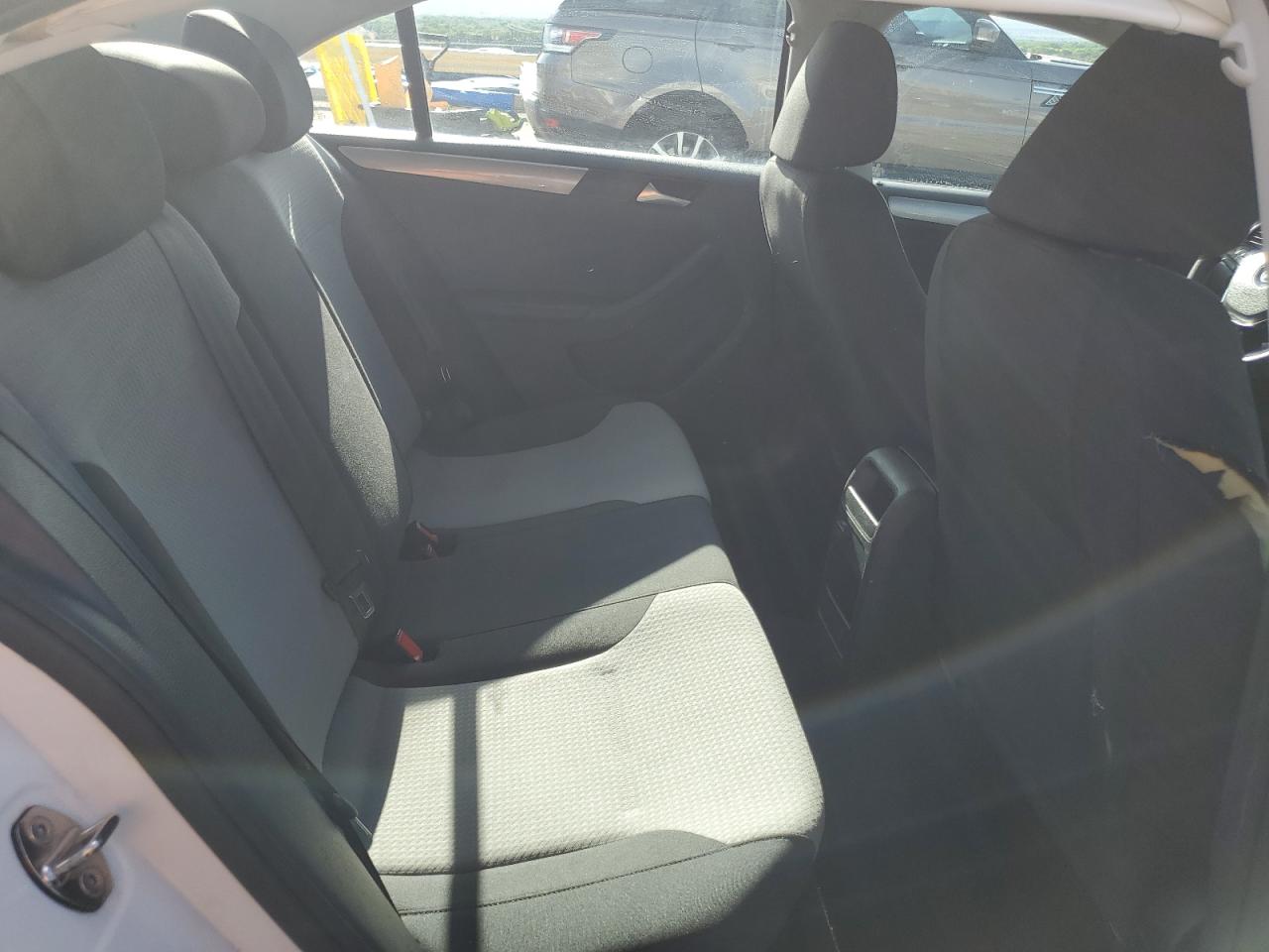 2017 Volkswagen Jetta S VIN: 3VW2B7AJ8HM403877 Lot: 66869115