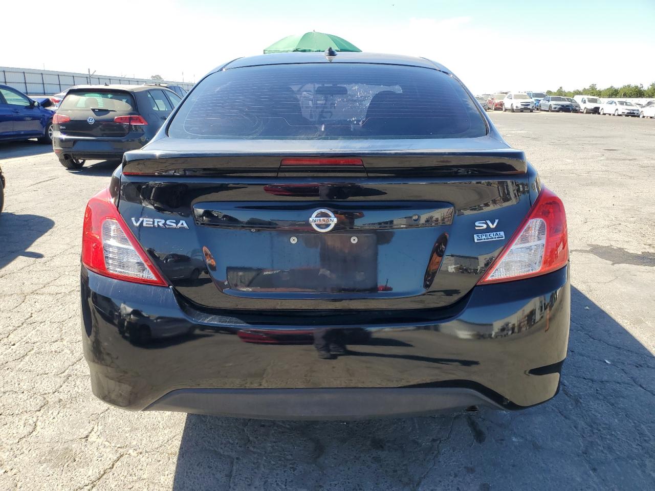 2018 Nissan Versa S VIN: 3N1CN7AP9JL863647 Lot: 67671295