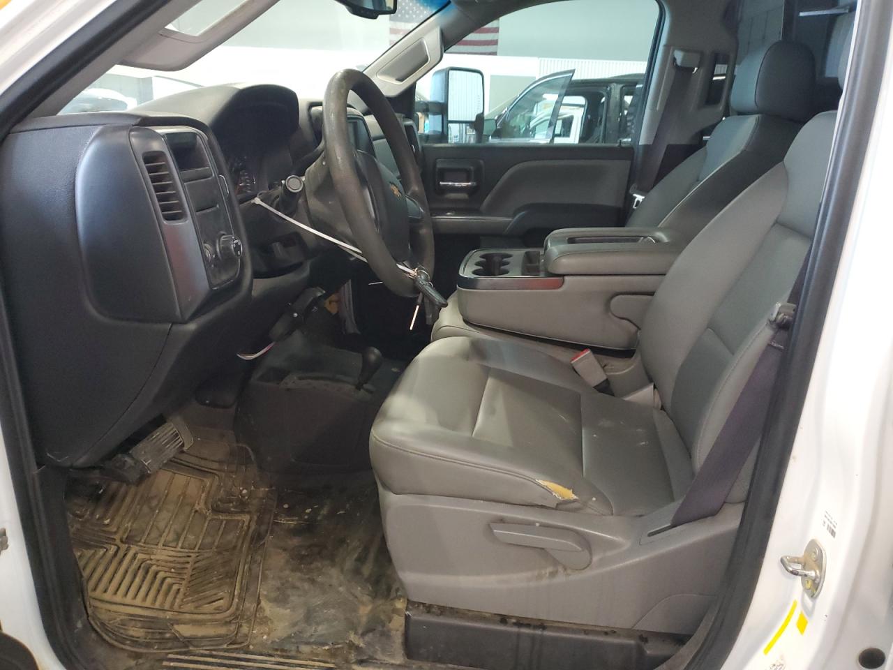 2017 Chevrolet Silverado K2500 Heavy Duty VIN: 1GC1KUEG2HF230143 Lot: 68351495