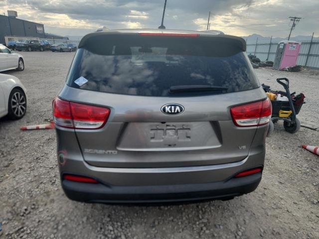  KIA SORENTO 2017 Srebrny