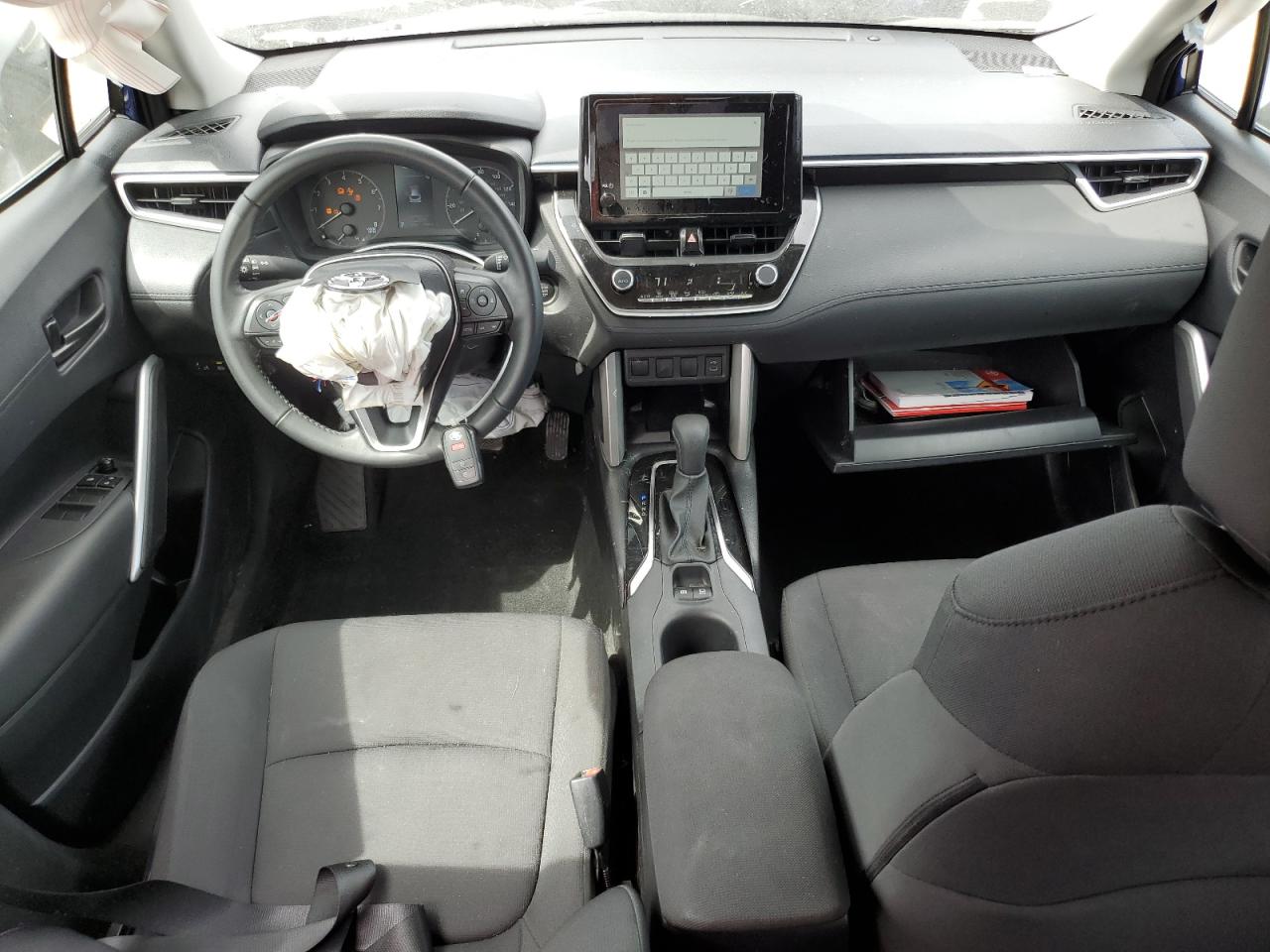 2025 Toyota Corolla Cross Le VIN: 7MUCAAAG9SV124270 Lot: 68260085